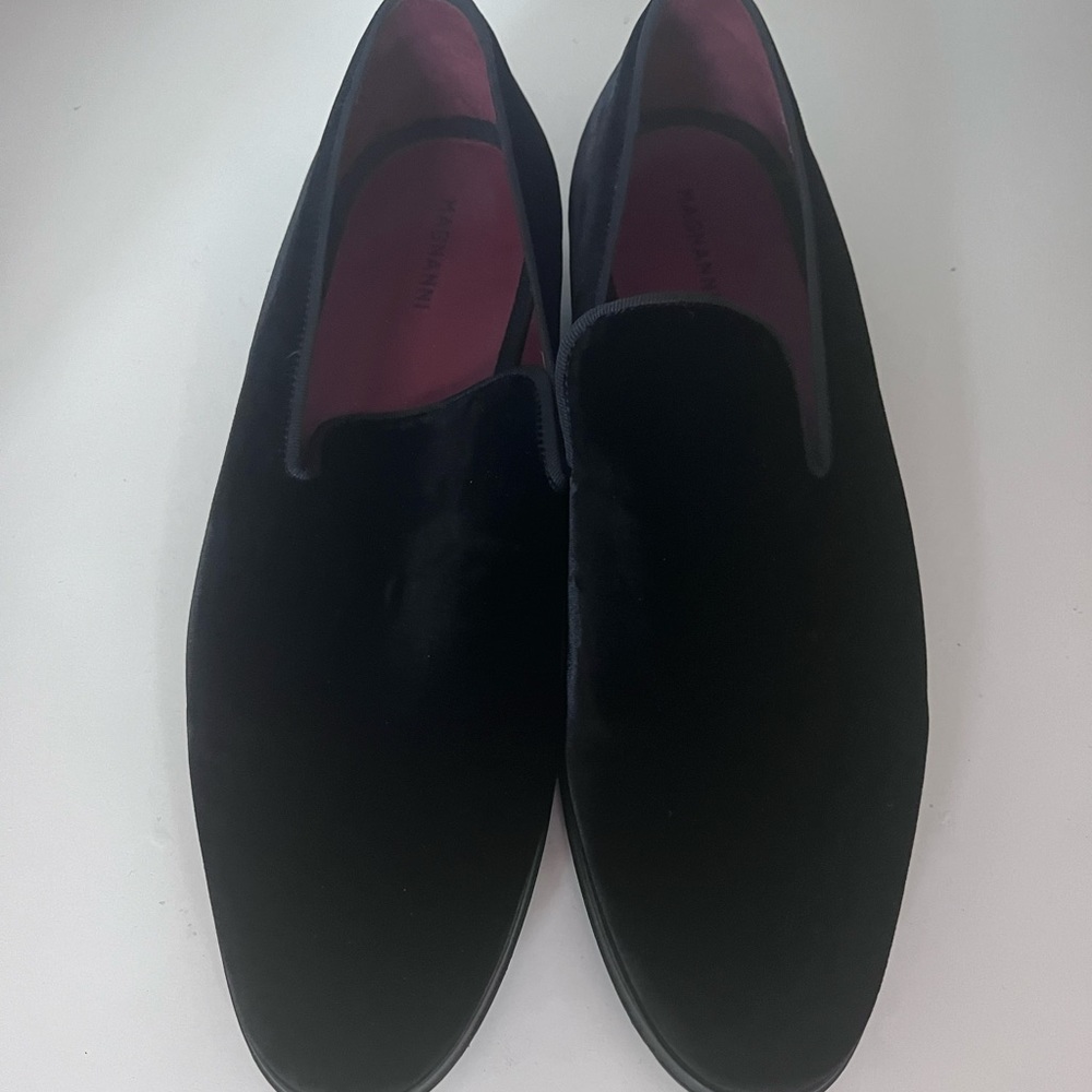 Black velvet Magnanni loafers